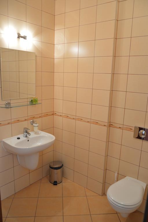 Zamek Gostynin Aparthotel Ngoại thất bức ảnh
