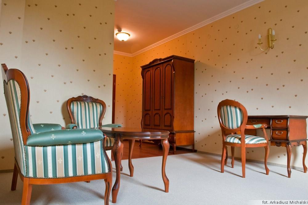 Zamek Gostynin Aparthotel Ngoại thất bức ảnh