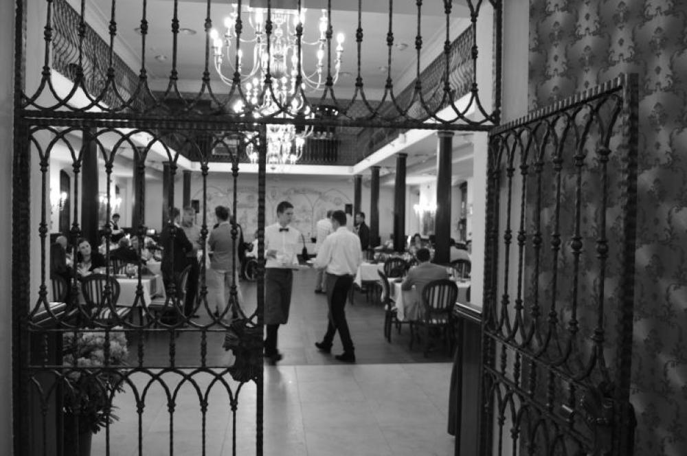 Zamek Gostynin Aparthotel Ngoại thất bức ảnh